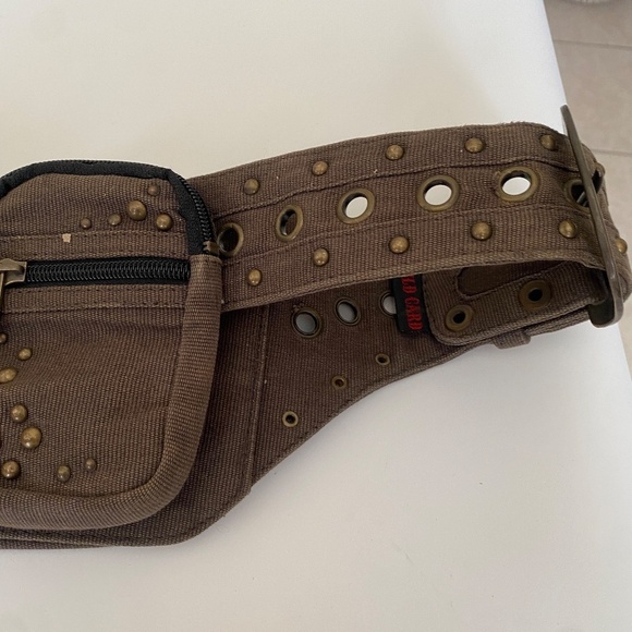 Wild card belt bag distressed utility leather stud belt bag fanny - Picture 5 of 10